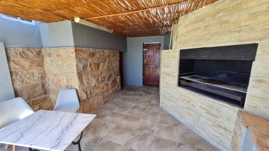 4 Bedroom Property for Sale in Linkside Western Cape